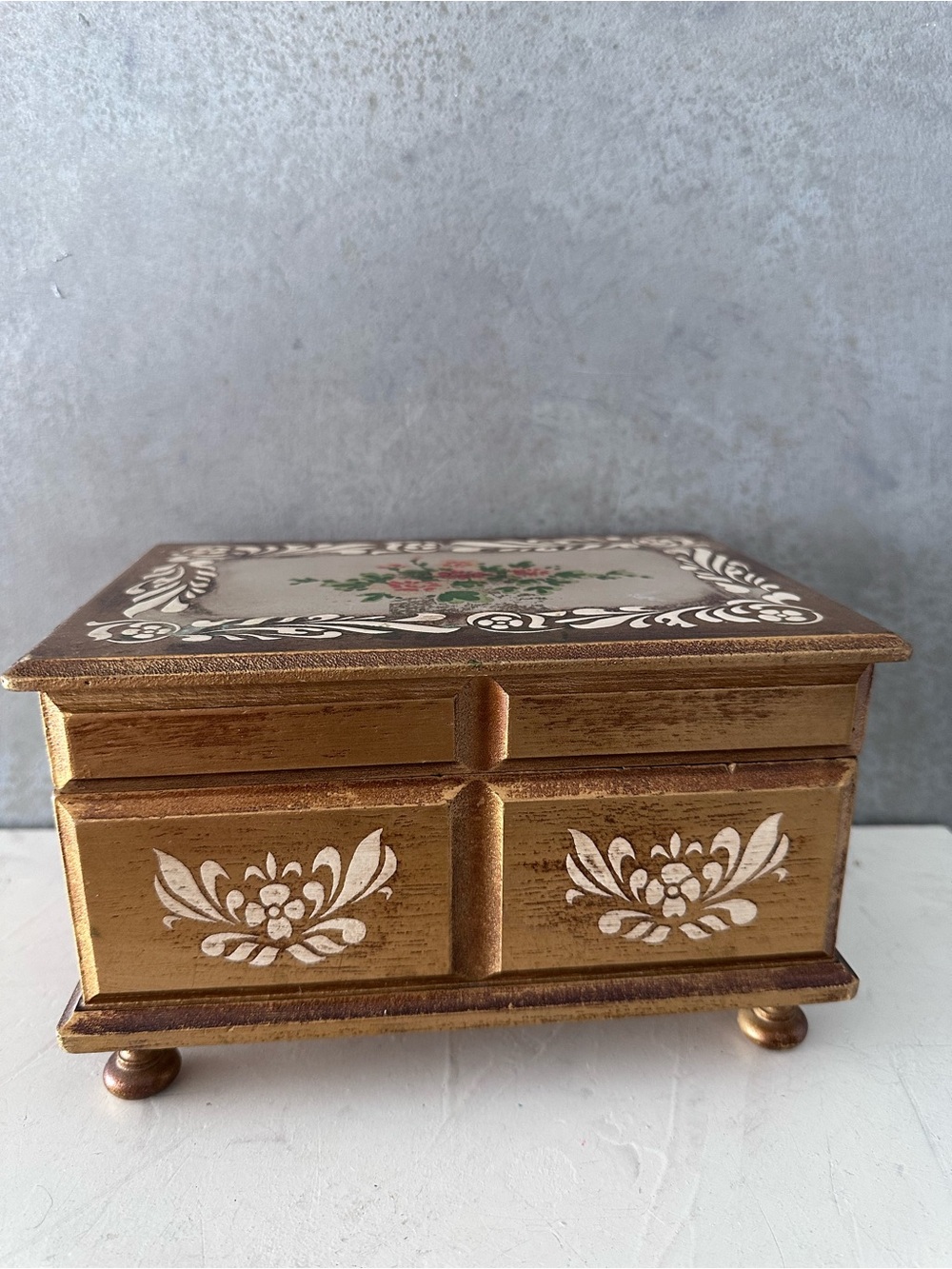 Vintage Gold FLORENTINE JEWELRY Music Box JAPAN Velvet Interior WORKS - Picture 3 of 10